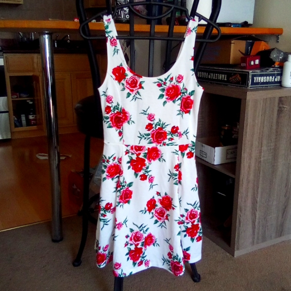 REDUCED ⬇️Divided Sundress by H and M